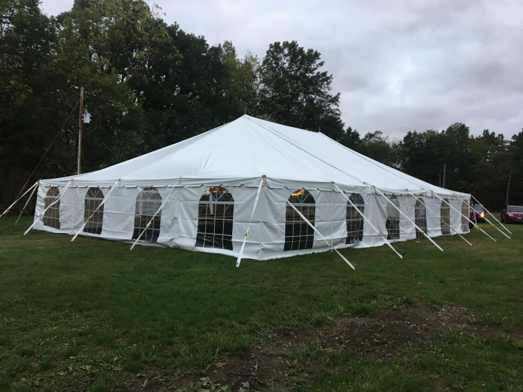 Pole Tent 40x40 white traditional